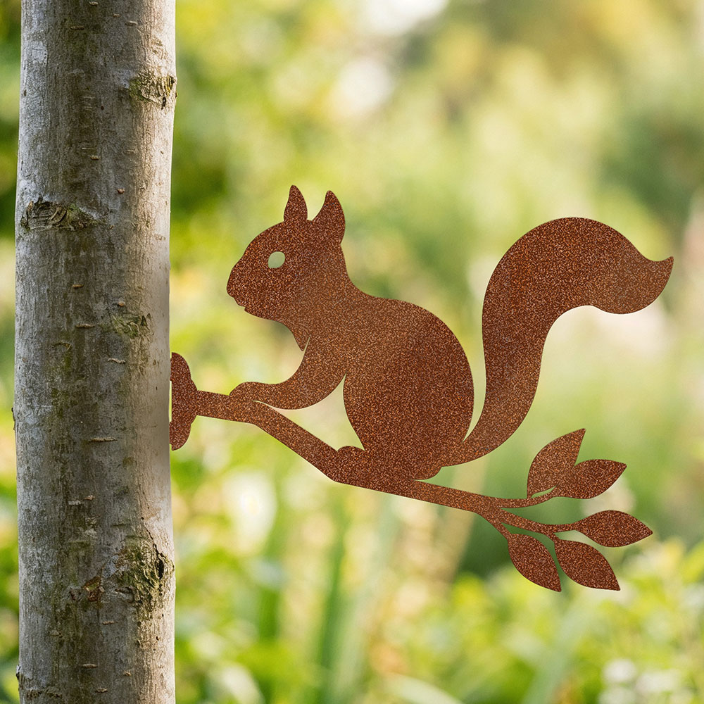 Artikelbild 3 des Artikels “Baumstecker Eichhörnchen auf Ast “